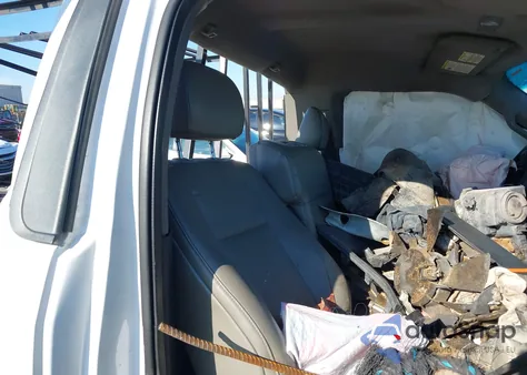 2016 Ford F150 z USA, uszkodzony, nr VIN 1FTMF1C8XGKD33957